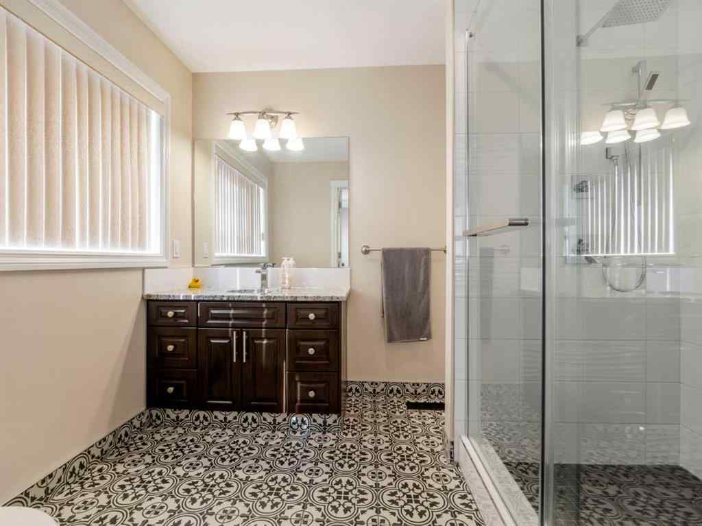 MLS® A2258003 - 605 Couleecreek Place S in Southgate Lethbridge, Residential