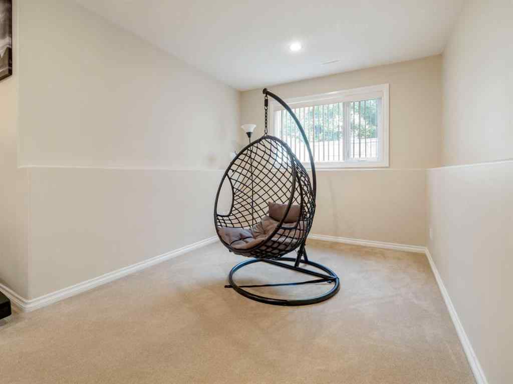 MLS® A2258003 - 605 Couleecreek Place S in Southgate Lethbridge, Residential