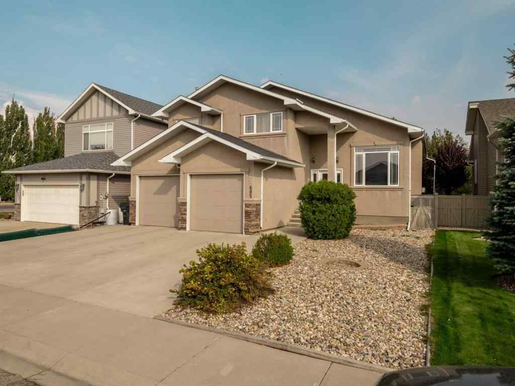 MLS® A2258003 - 605 Couleecreek Place S in Southgate Lethbridge, Residential