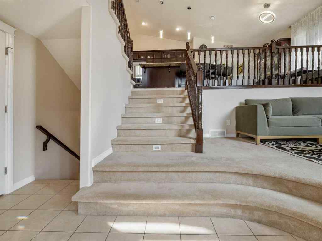 MLS® A2258003 - 605 Couleecreek Place S in Southgate Lethbridge, Residential