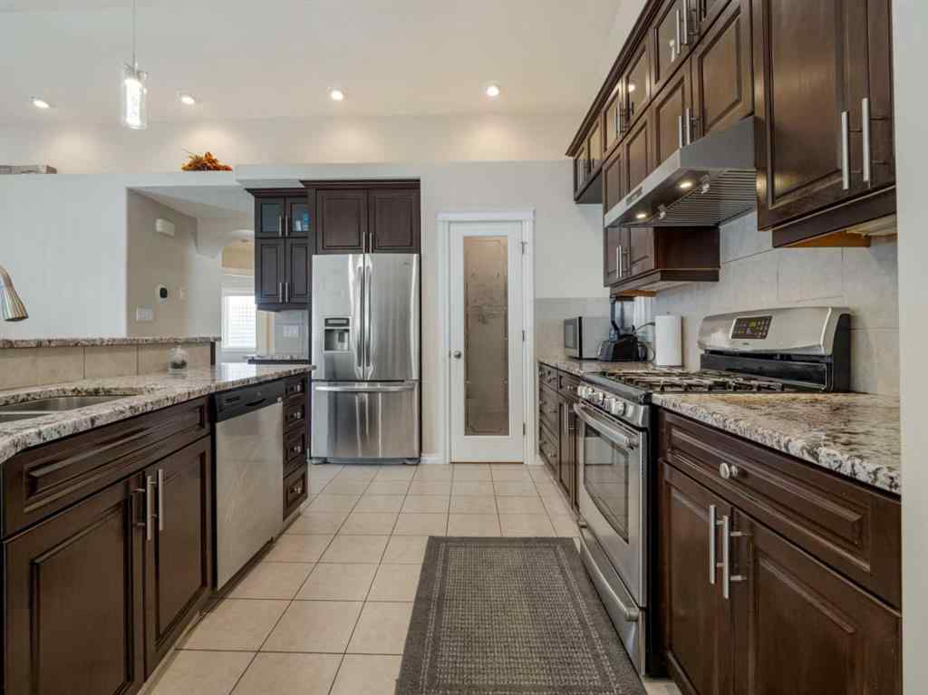 MLS® A2258003 - 605 Couleecreek Place S in Southgate Lethbridge, Residential
