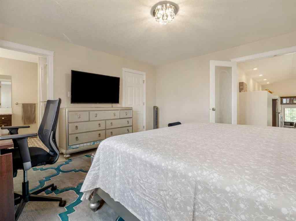 MLS® A2258003 - 605 Couleecreek Place S in Southgate Lethbridge, Residential