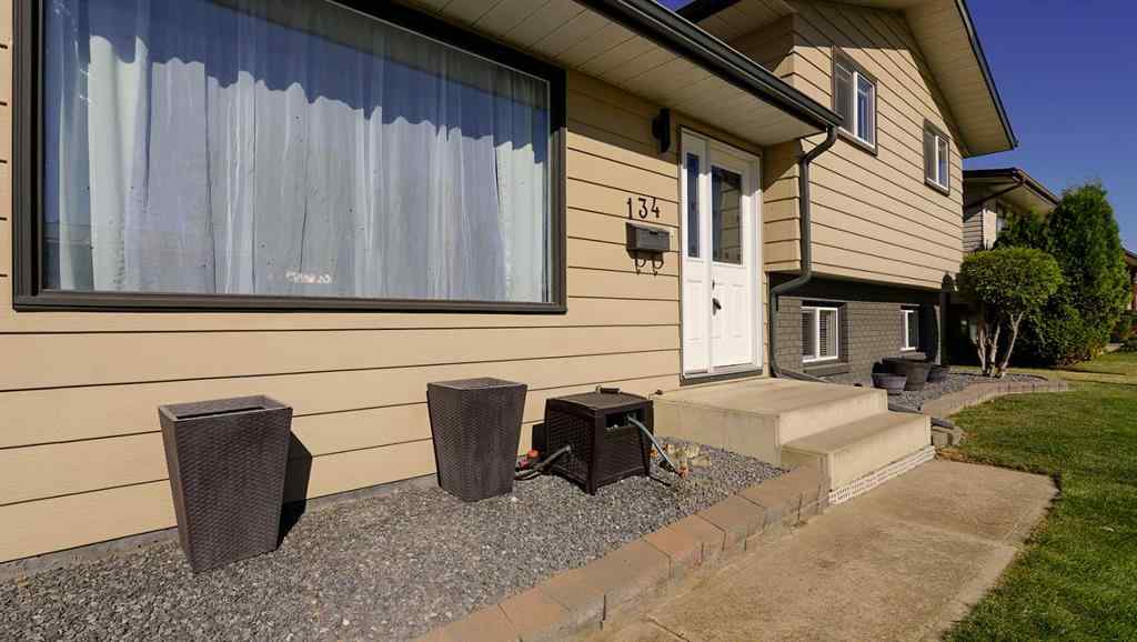 MLS® A2258011 - 134 Shields Crescent SE in SE Southridge Medicine Hat, Residential
