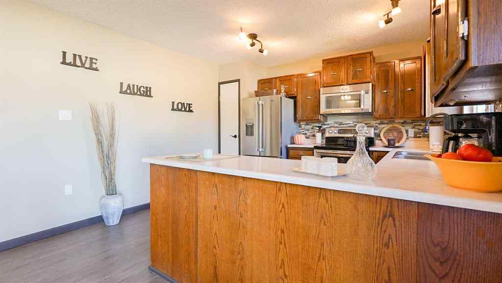 MLS® A2258011 - 134 Shields Crescent SE in SE Southridge Medicine Hat, Residential