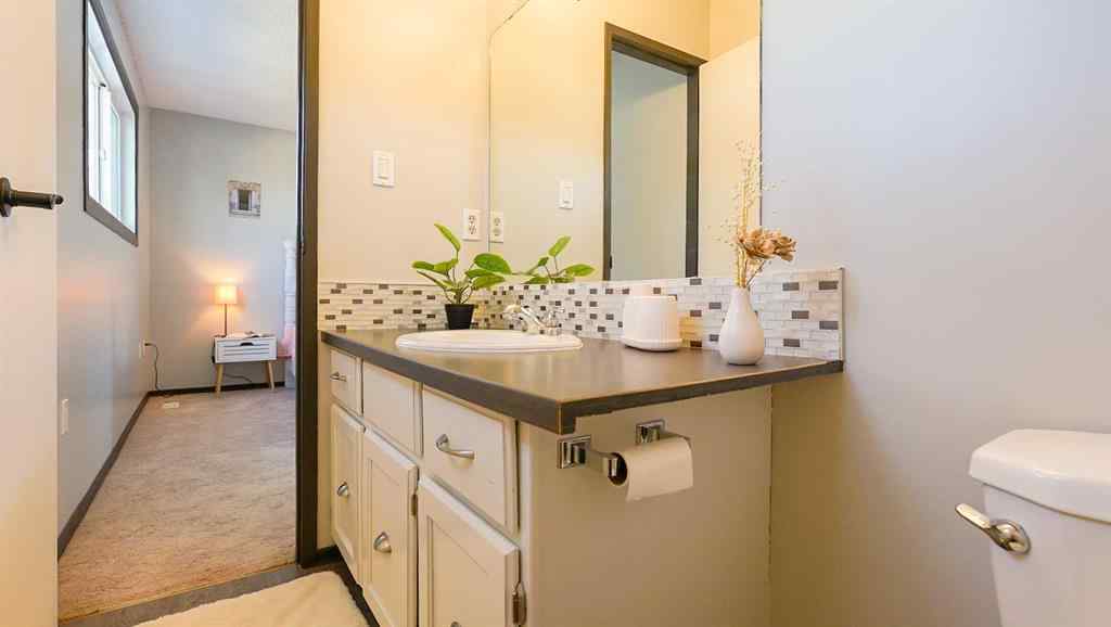 MLS® A2258011 - 134 Shields Crescent SE in SE Southridge Medicine Hat, Residential