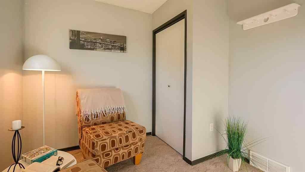 MLS® A2258011 - 134 Shields Crescent SE in SE Southridge Medicine Hat, Residential