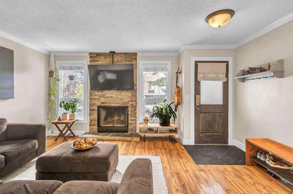 MLS® A2258015 - 4532 Montgomery Avenue NW in Montgomery Calgary, Residential