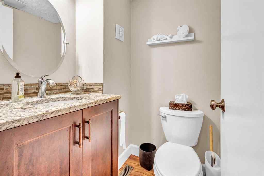 MLS® A2258015 - 4532 Montgomery Avenue NW in Montgomery Calgary, Residential