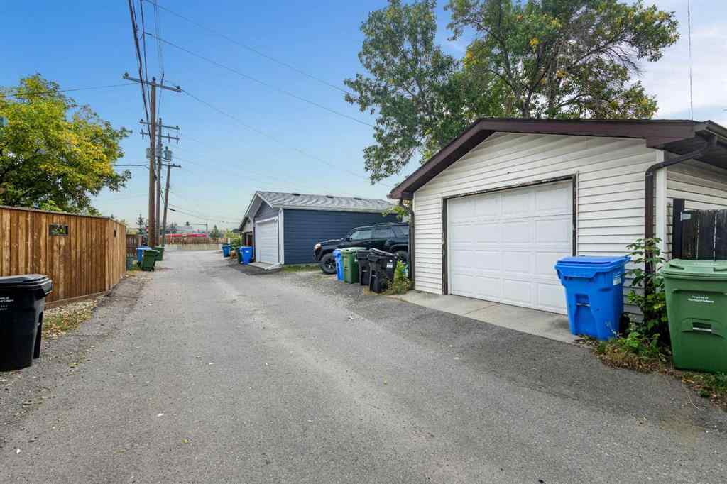 MLS® A2258015 - 4532 Montgomery Avenue NW in Montgomery Calgary, Residential