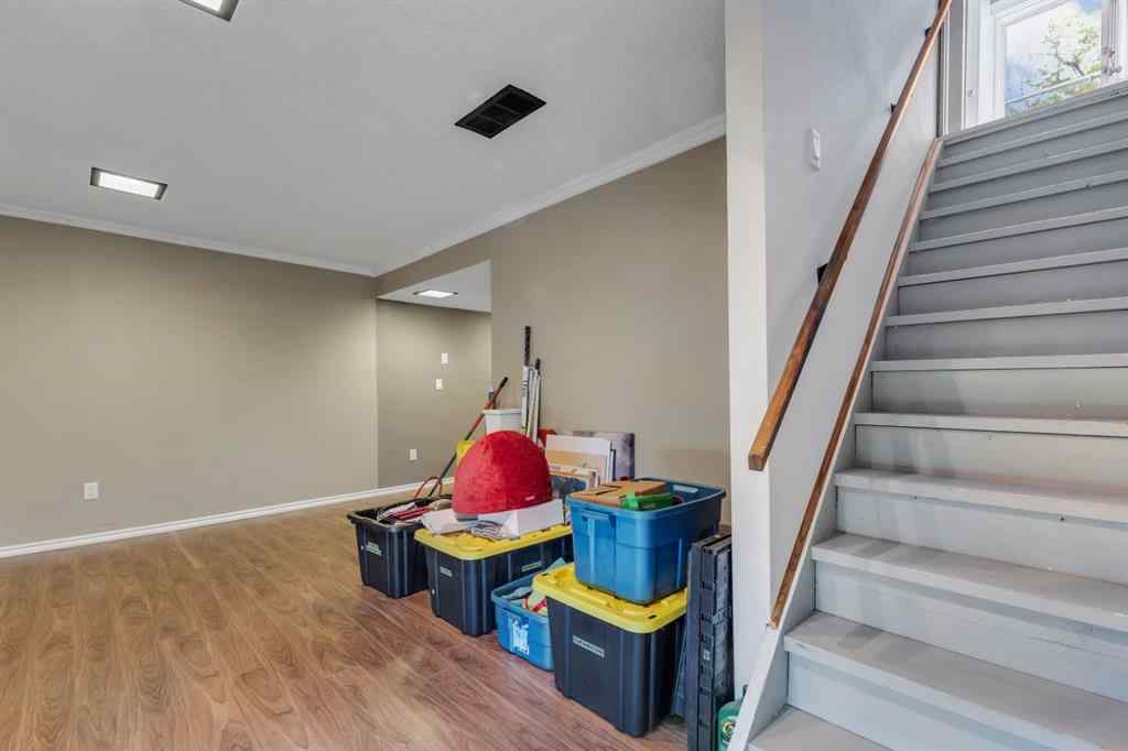 MLS® A2258016 - 120 Pennsburg Way SE in Penbrooke Meadows Calgary, Residential