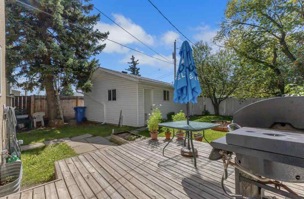 MLS® A2258016 - 120 Pennsburg Way SE in Penbrooke Meadows Calgary, Residential