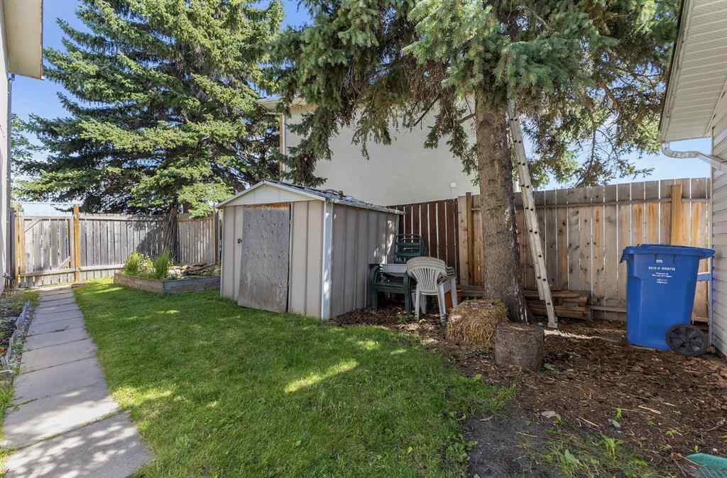 MLS® A2258016 - 120 Pennsburg Way SE in Penbrooke Meadows Calgary, Residential