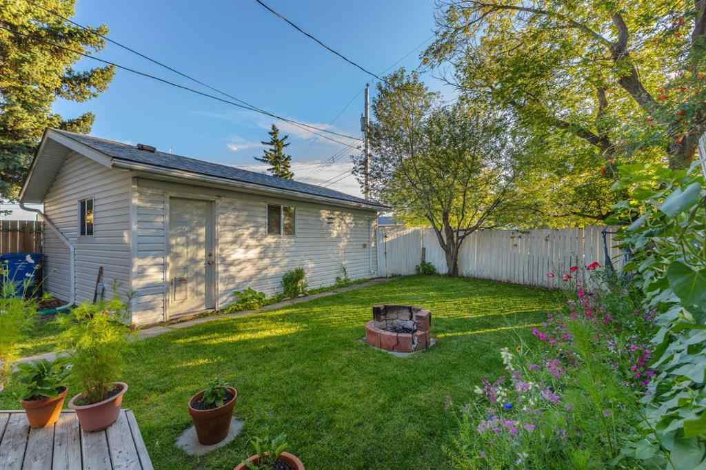 MLS® A2258016 - 120 Pennsburg Way SE in Penbrooke Meadows Calgary, Residential