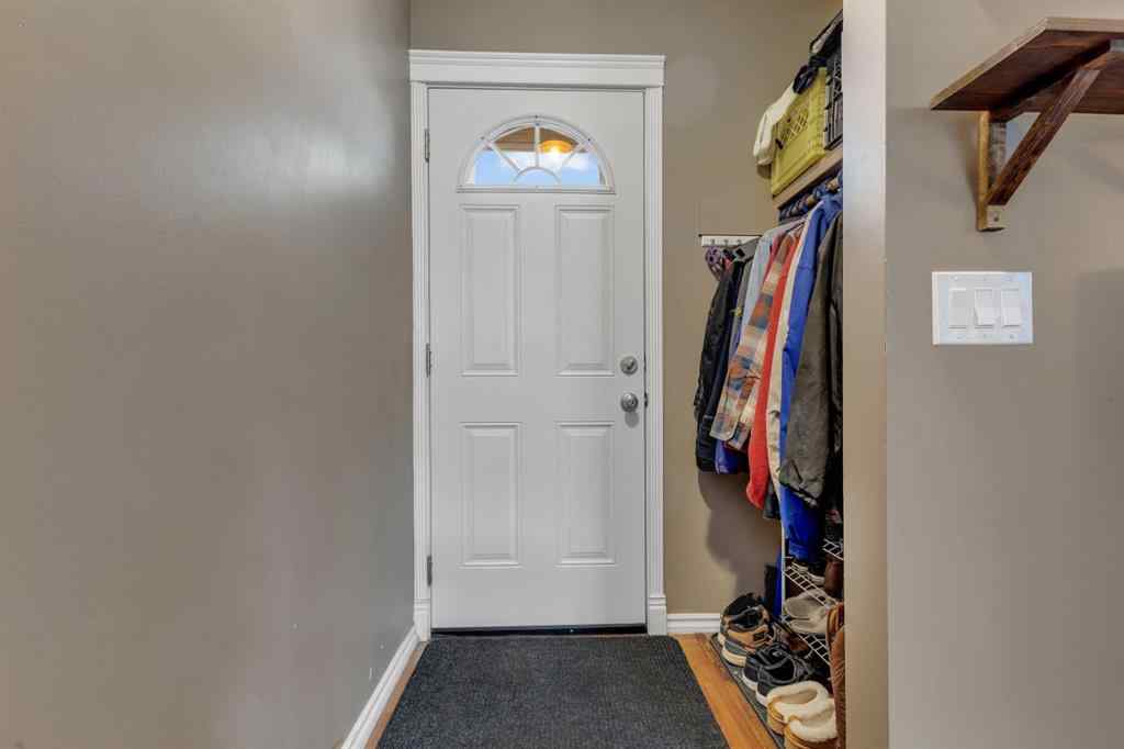 MLS® A2258016 - 120 Pennsburg Way SE in Penbrooke Meadows Calgary, Residential