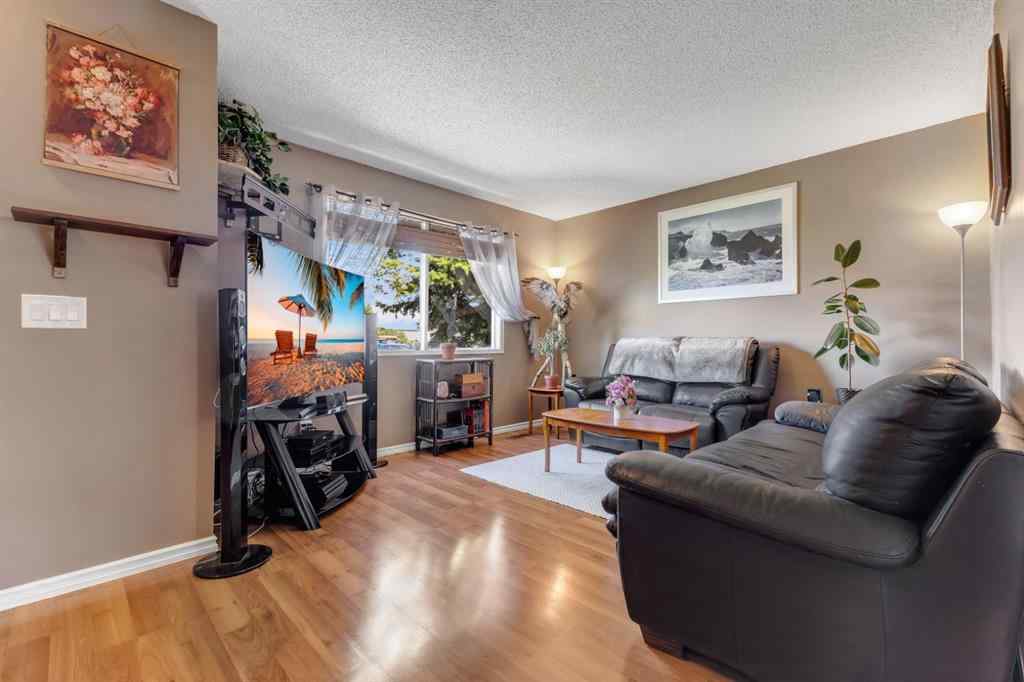 MLS® A2258016 - 120 Pennsburg Way SE in Penbrooke Meadows Calgary, Residential