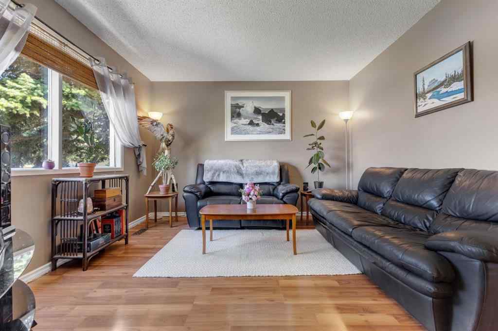 MLS® A2258016 - 120 Pennsburg Way SE in Penbrooke Meadows Calgary, Residential