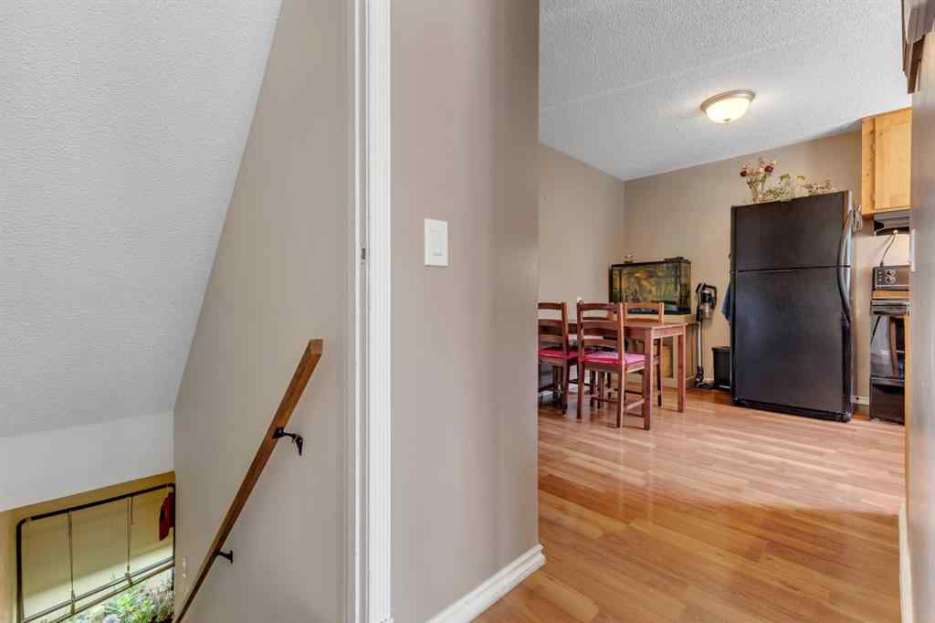 MLS® A2258016 - 120 Pennsburg Way SE in Penbrooke Meadows Calgary, Residential