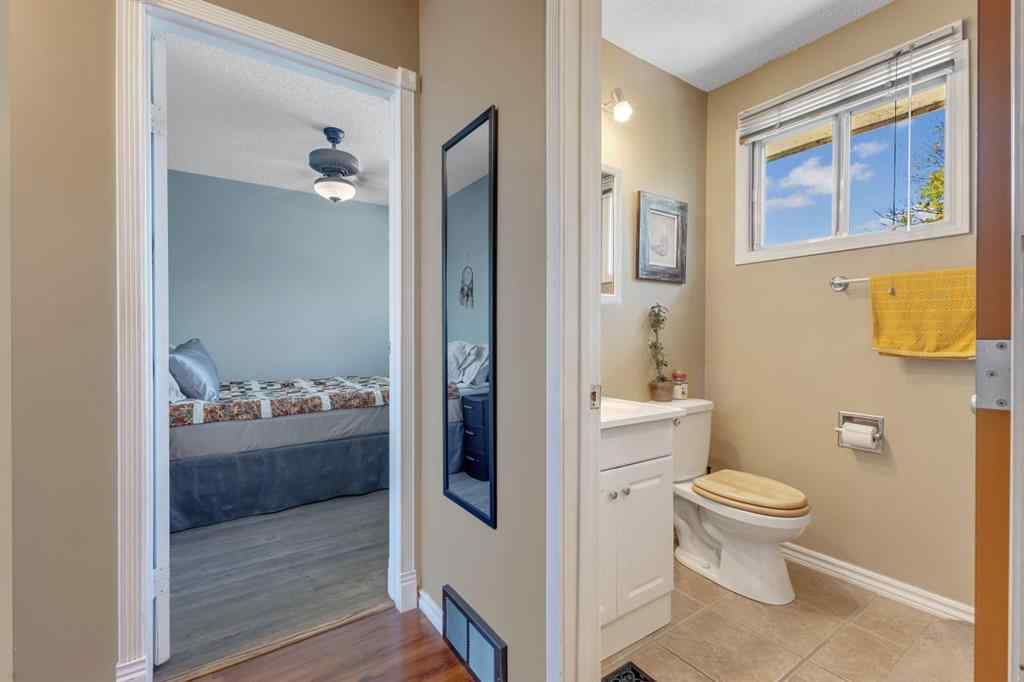MLS® A2258016 - 120 Pennsburg Way SE in Penbrooke Meadows Calgary, Residential