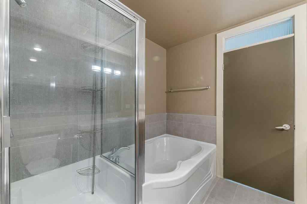 MLS® A2258017 - Unit #3 2421 29 Street SW in Killarney/Glengarry Calgary, Residential