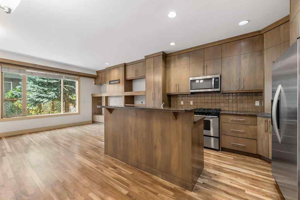 MLS® A2258017 - Unit #3 2421 29 Street SW in Killarney/Glengarry Calgary, Residential