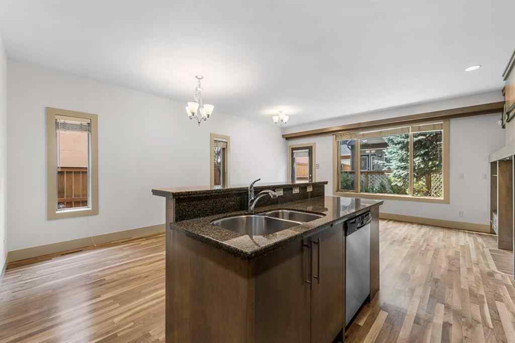 MLS® A2258017 - Unit #3 2421 29 Street SW in Killarney/Glengarry Calgary, Residential