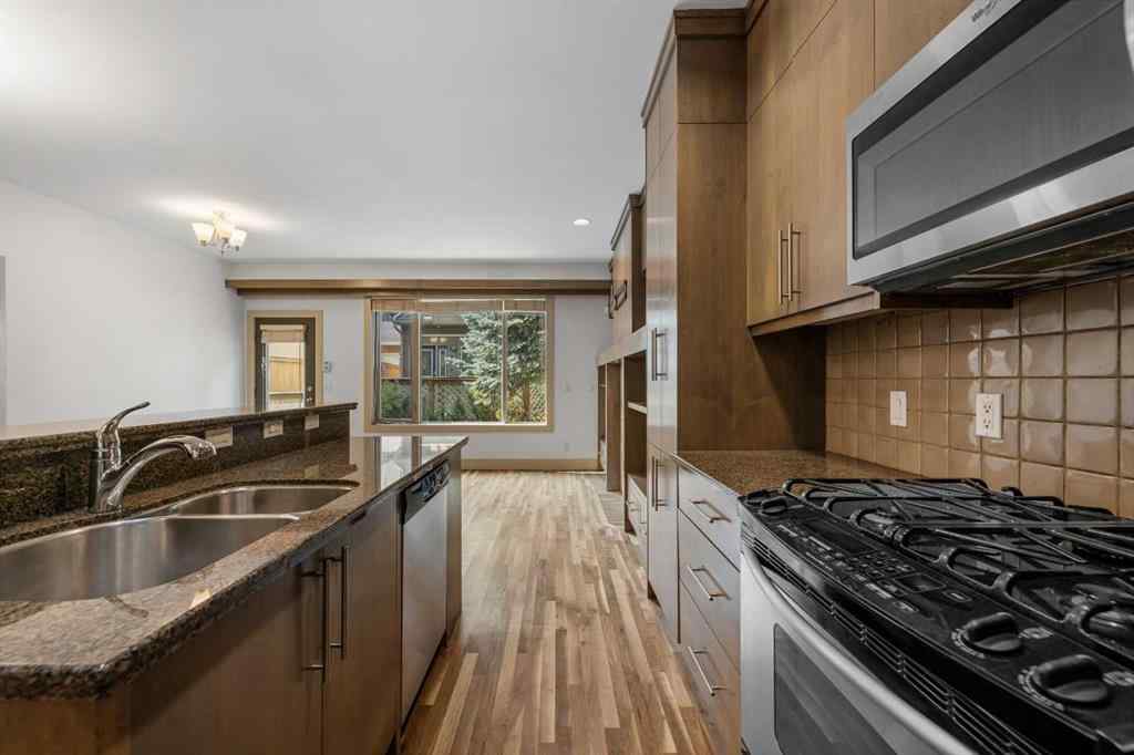 MLS® A2258017 - Unit #3 2421 29 Street SW in Killarney/Glengarry Calgary, Residential