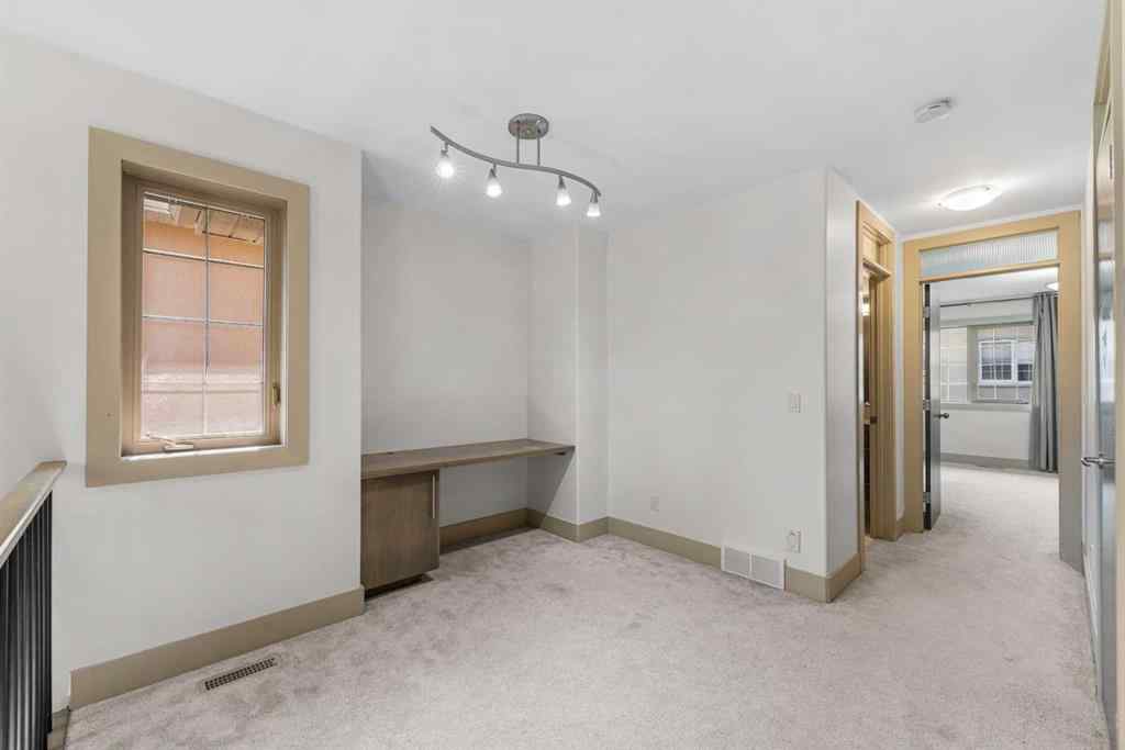 MLS® A2258017 - Unit #3 2421 29 Street SW in Killarney/Glengarry Calgary, Residential