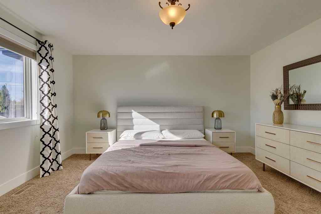 MLS® A2258021 - 3529 40 Street SW in Glenbrook Calgary, Residential