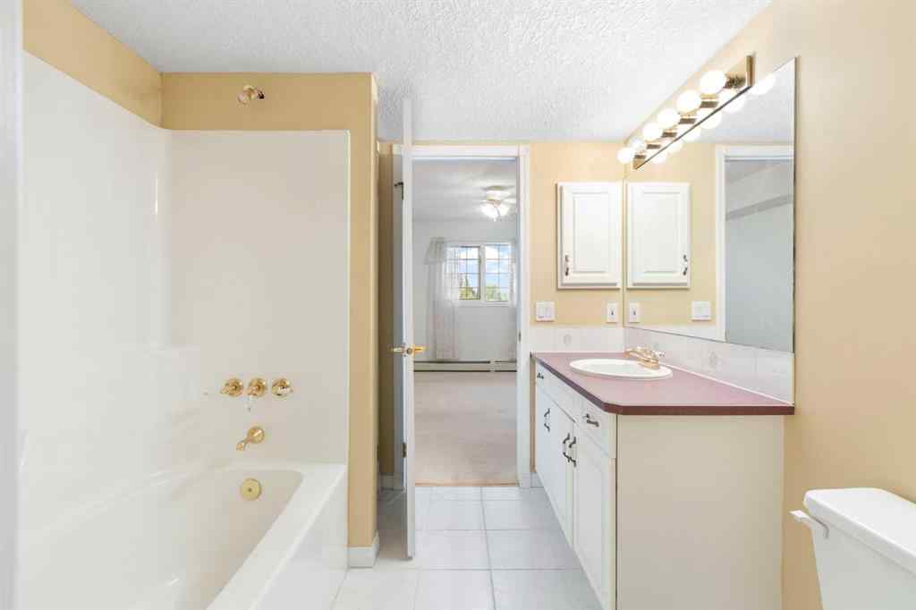 MLS® A2258024 - Unit #326 6868 Sierra Morena Boulevard SW in Signal Hill Calgary, Residential