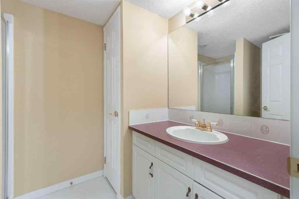 MLS® A2258024 - Unit #326 6868 Sierra Morena Boulevard SW in Signal Hill Calgary, Residential