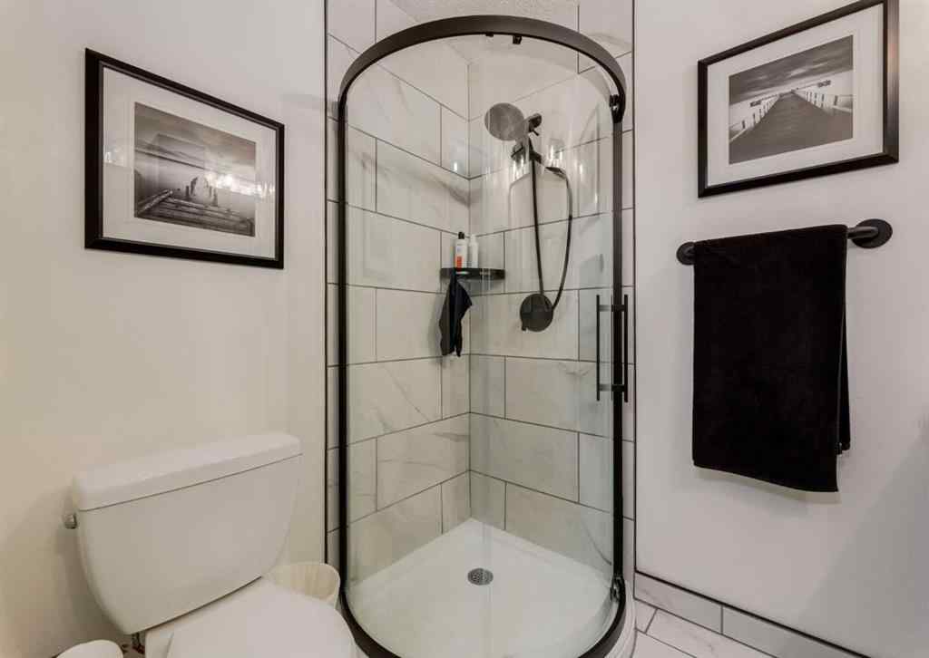MLS® A2258036 - 187 Strathaven Circle SW in Strathcona Park Calgary, Residential