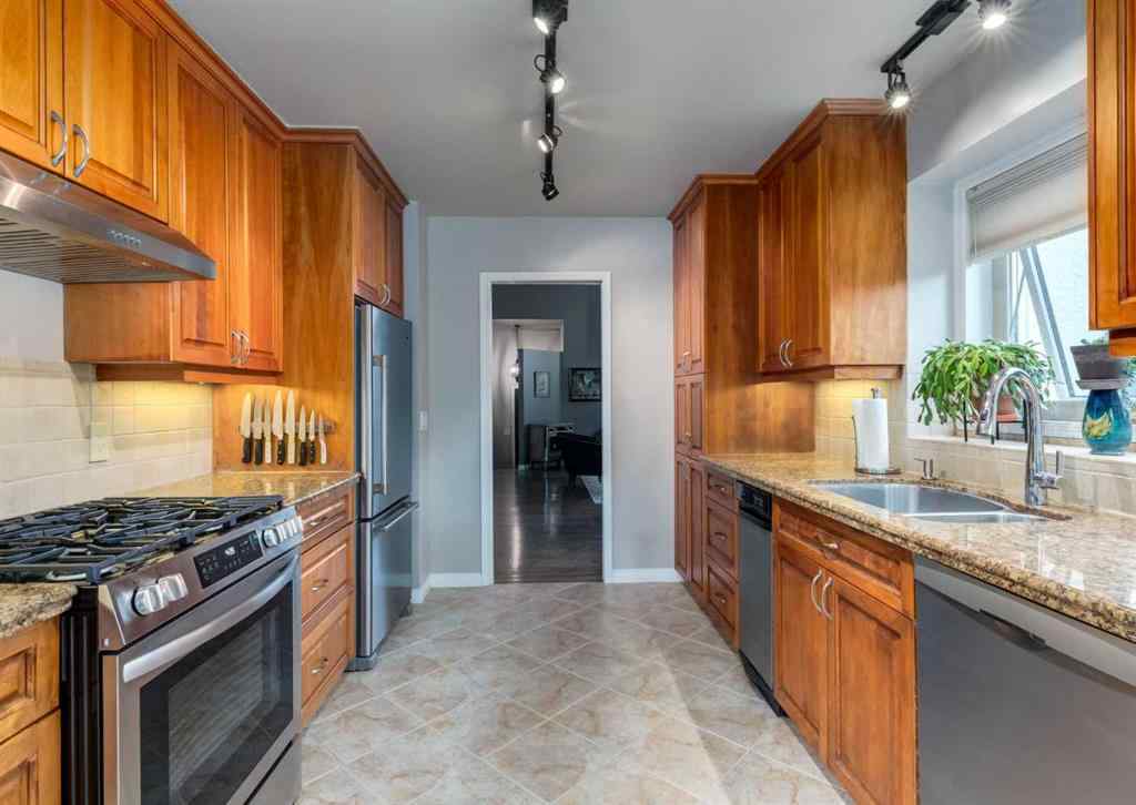 MLS® A2258036 - 187 Strathaven Circle SW in Strathcona Park Calgary, Residential