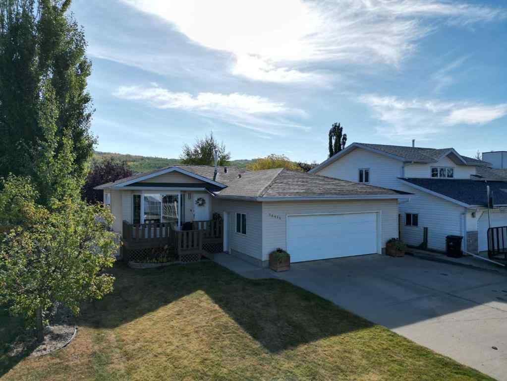 MLS® A2258037 - 10413 83 Street  in Saddleback Ridge Peace River, Residential