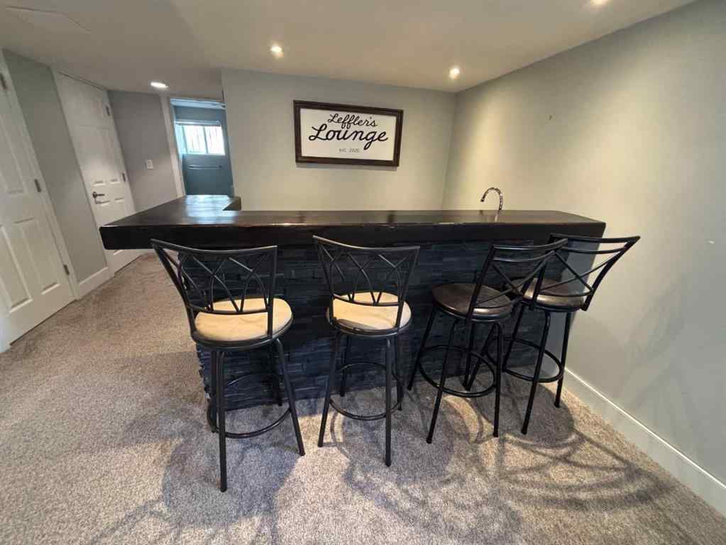 MLS® A2258037 - 10413 83 Street  in Saddleback Ridge Peace River, Residential