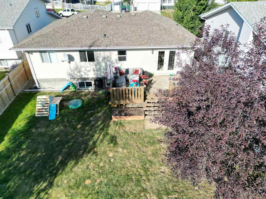 MLS® A2258037 - 10413 83 Street  in Saddleback Ridge Peace River, Residential