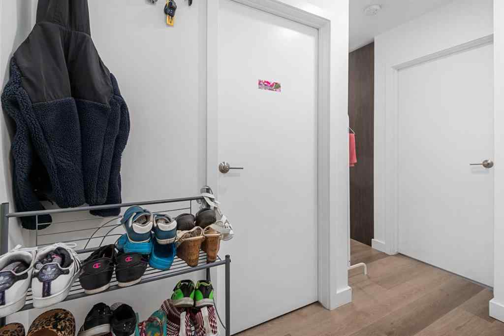 MLS® A2258038 - Unit #401 455 1 Avenue NE in Crescent Heights Calgary, Residential