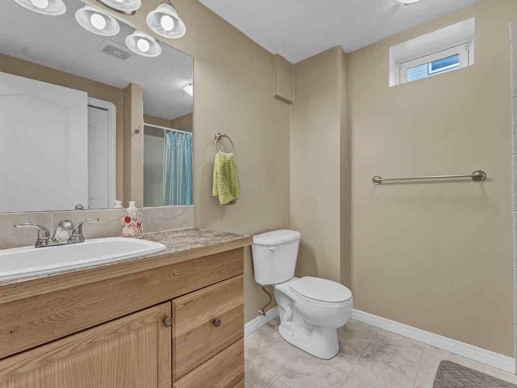 MLS® A2258041 - 175 Sundance Road SW in SW Southridge Medicine Hat, Residential