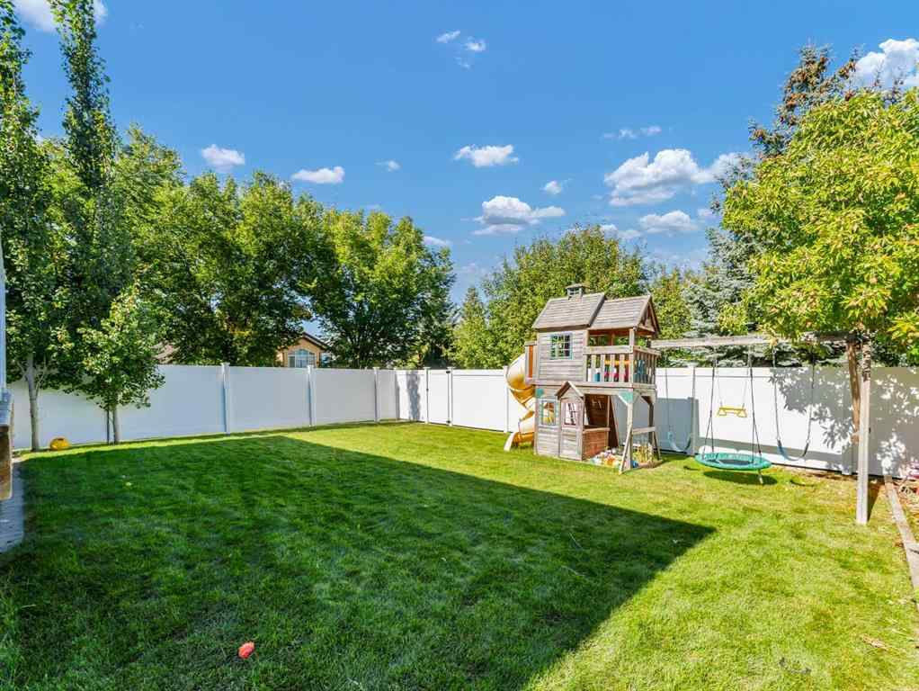 MLS® A2258041 - 175 Sundance Road SW in SW Southridge Medicine Hat, Residential