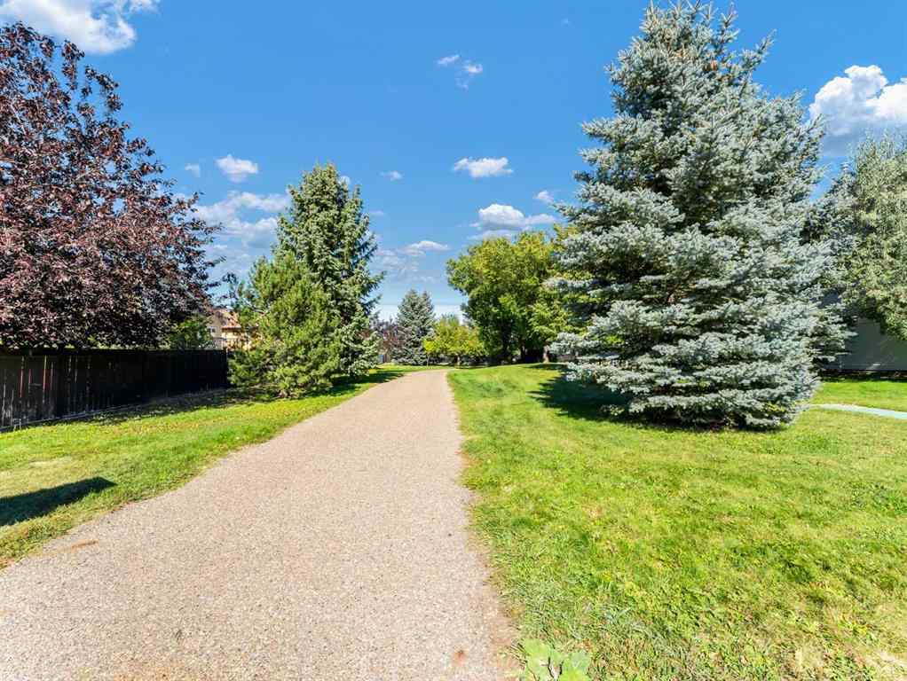 MLS® A2258041 - 175 Sundance Road SW in SW Southridge Medicine Hat, Residential