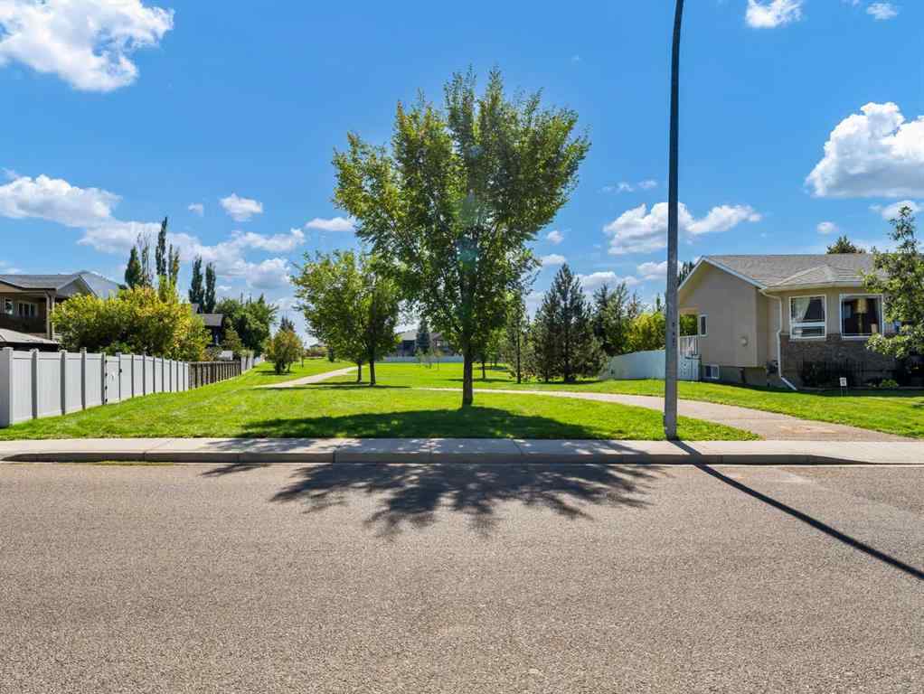 MLS® A2258041 - 175 Sundance Road SW in SW Southridge Medicine Hat, Residential