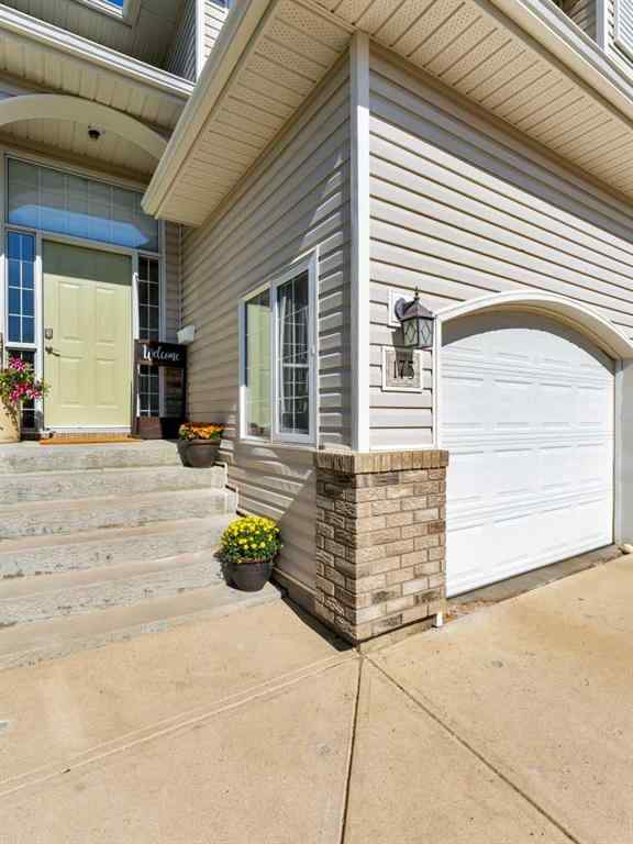 MLS® A2258041 - 175 Sundance Road SW in SW Southridge Medicine Hat, Residential