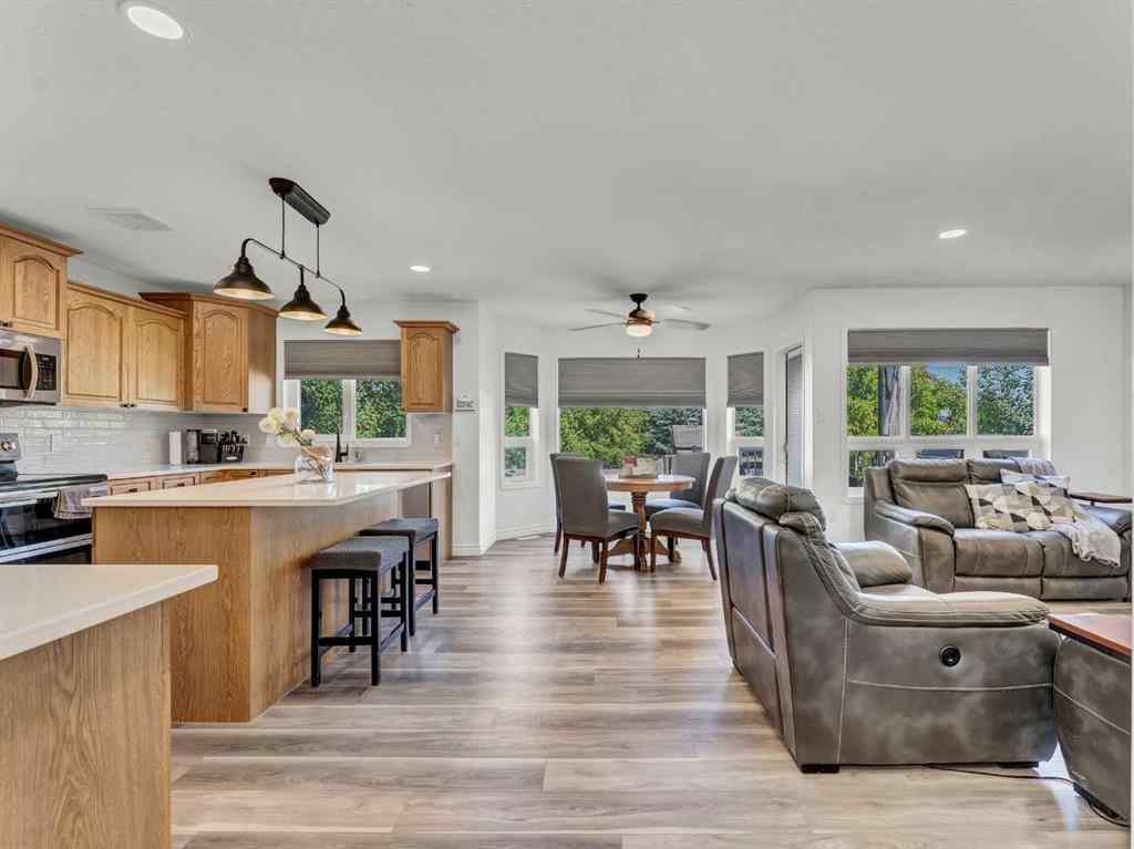 MLS® A2258041 - 175 Sundance Road SW in SW Southridge Medicine Hat, Residential
