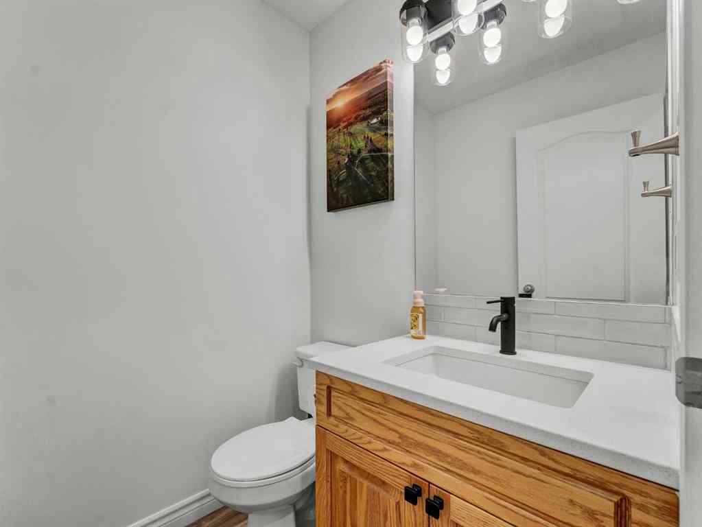 MLS® A2258041 - 175 Sundance Road SW in SW Southridge Medicine Hat, Residential