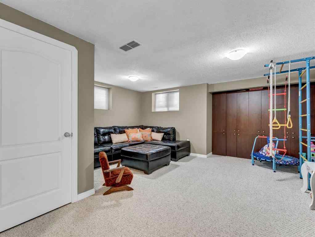MLS® A2258041 - 175 Sundance Road SW in SW Southridge Medicine Hat, Residential