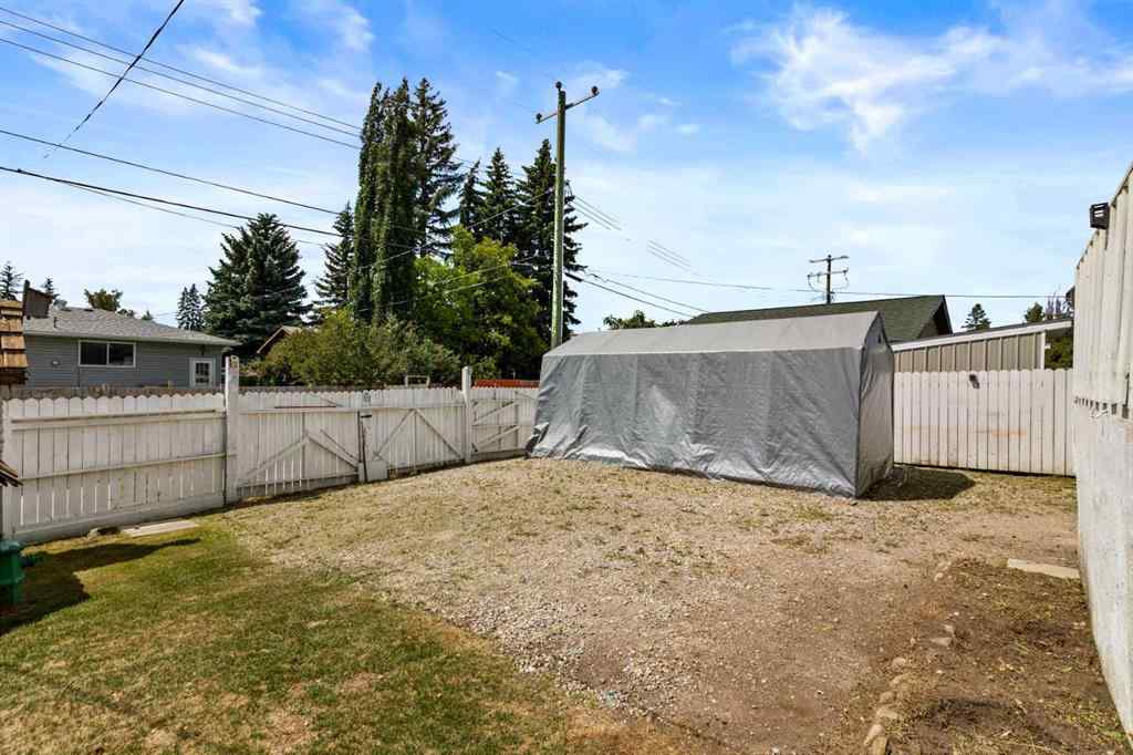 MLS® A2258043 - 18 Harmon Place SW in Haysboro Calgary, Residential
