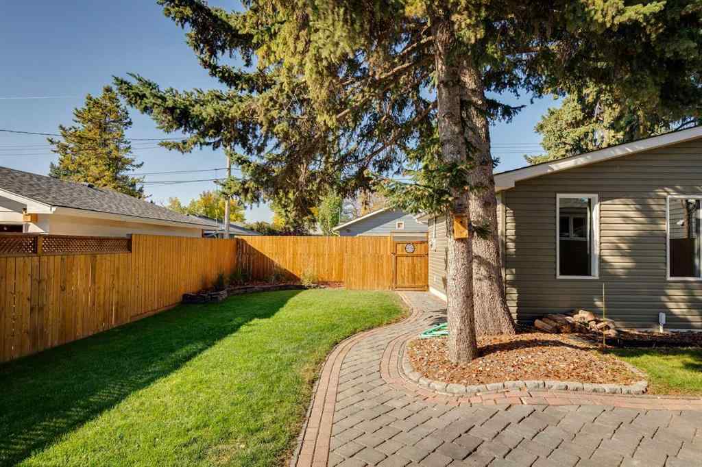 MLS® A2258046 - 131 Gloucester Crescent SW in Glamorgan Calgary, Residential