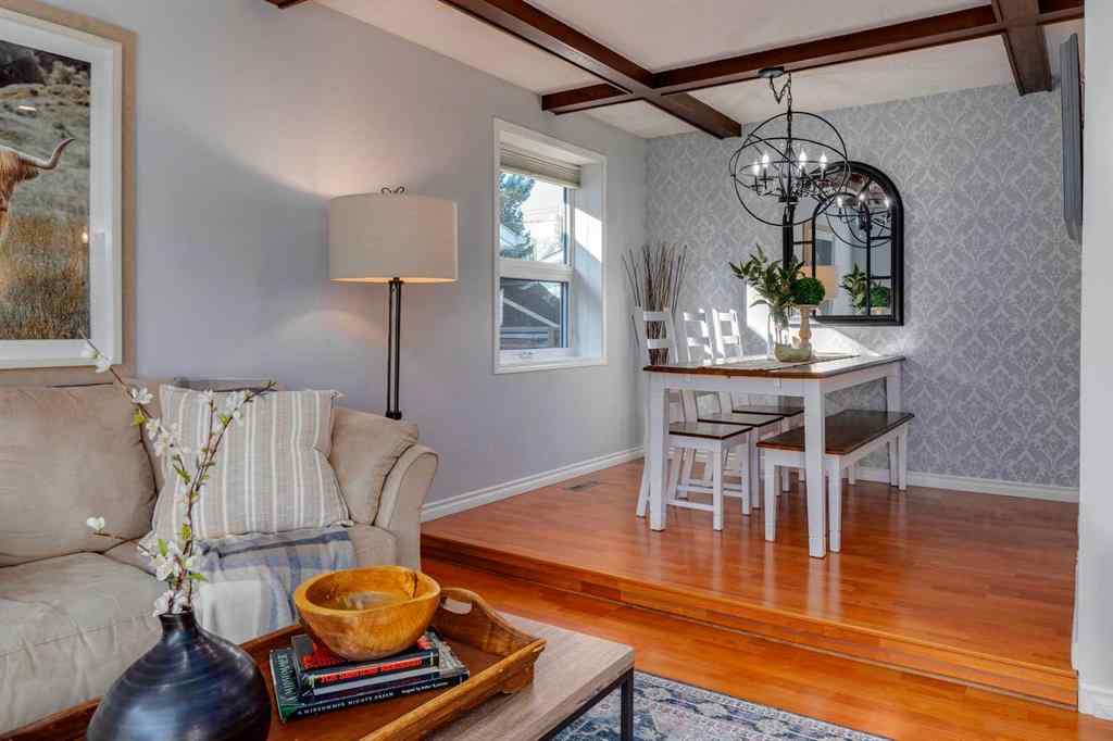 MLS® A2258046 - 131 Gloucester Crescent SW in Glamorgan Calgary, Residential