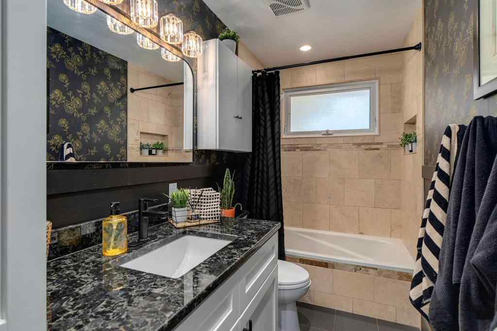 MLS® A2258046 - 131 Gloucester Crescent SW in Glamorgan Calgary, Residential