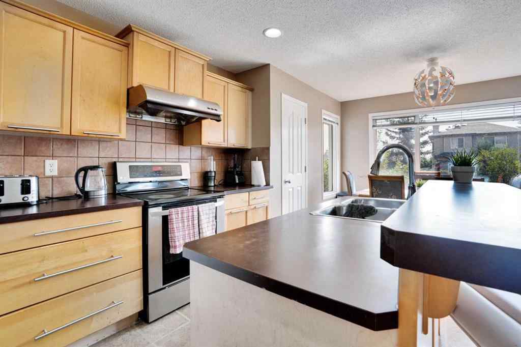 MLS® A2258047 - 228 Covehaven Terrace NE in Coventry Hills Calgary, Residential