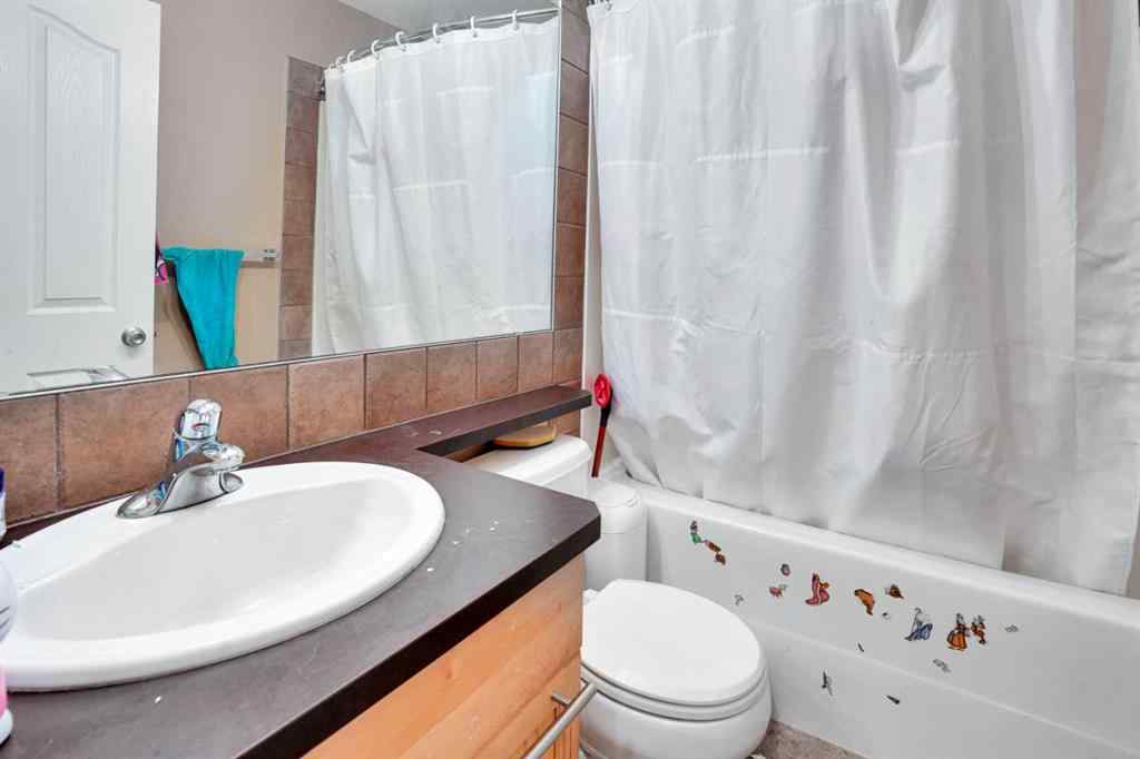 MLS® A2258047 - 228 Covehaven Terrace NE in Coventry Hills Calgary, Residential